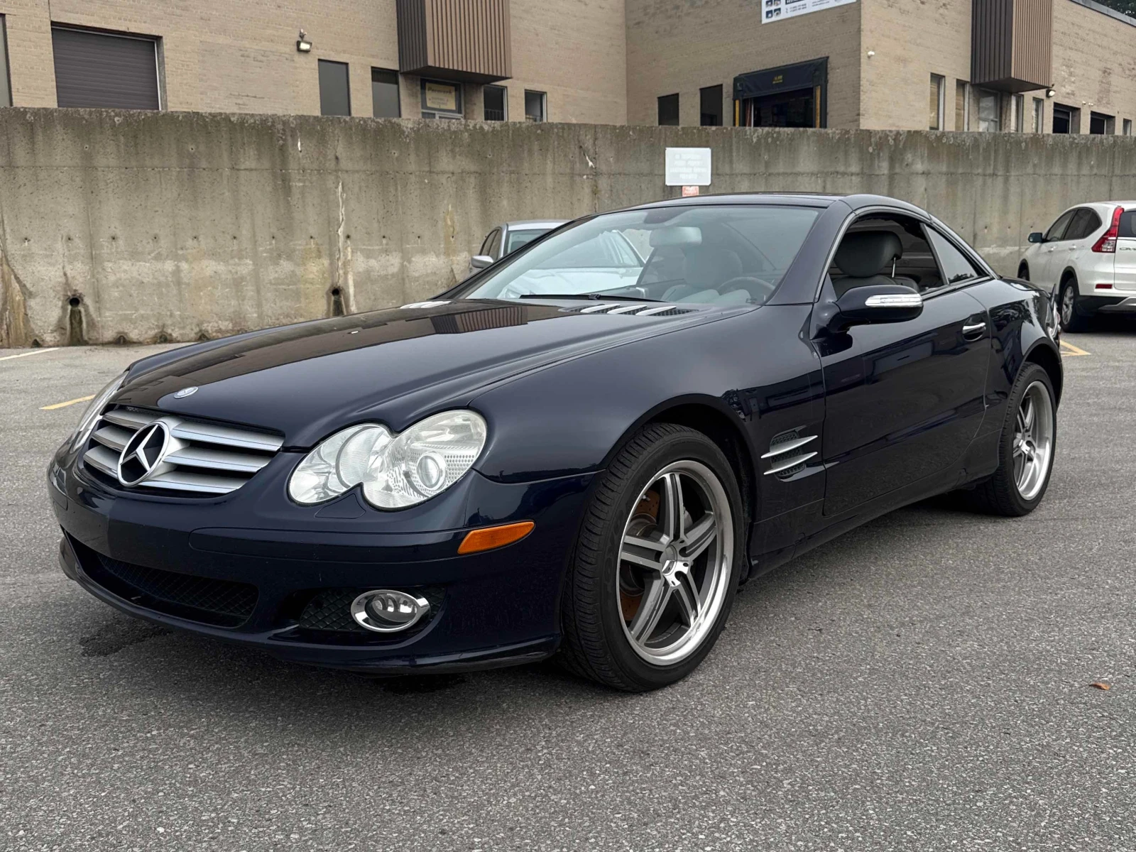 Mercedes-Benz SL * 5.5L V8 * BOSE * ПОДГРЕВ * CARFAX * , снимка 17 - Автомобили и джипове - 56113771