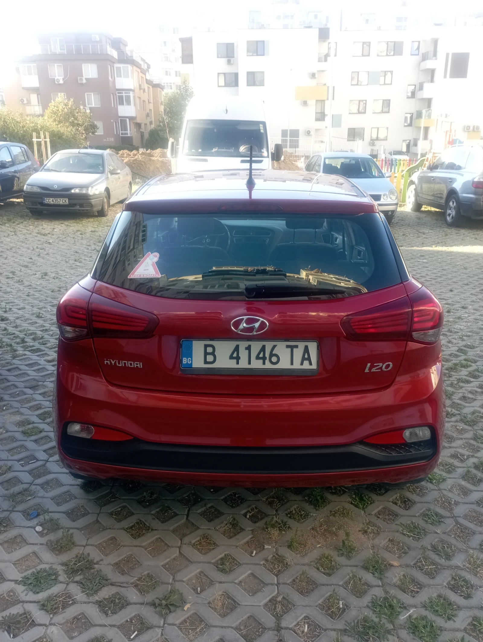 Hyundai I20, снимка 15 - Автомобили и джипове - 56343559