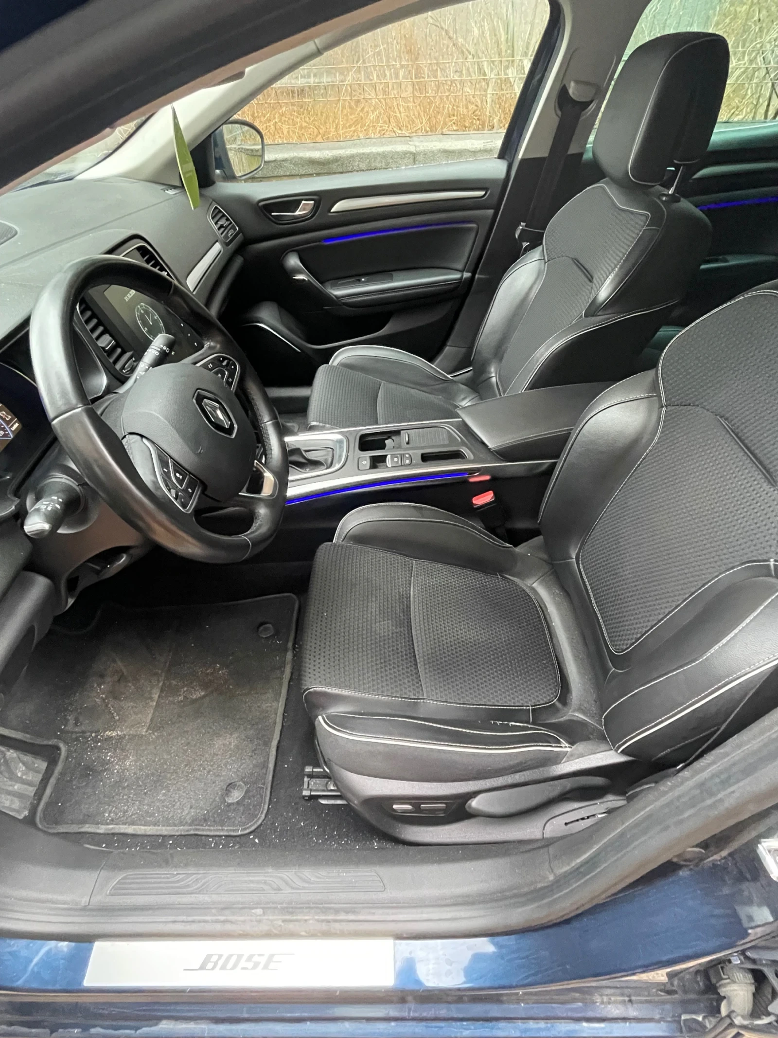 Renault Megane Серия Bose , снимка 7 - Автомобили и джипове - 56746424