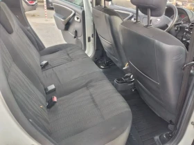 Dacia Duster 1.6 4?4, снимка 9