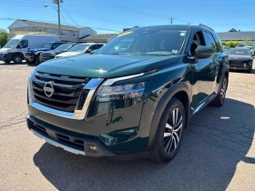 Nissan Pathfinder Platinum / 360 / HUD / BOSE / CARFAX / АВТОКРЕДИТ , снимка 1