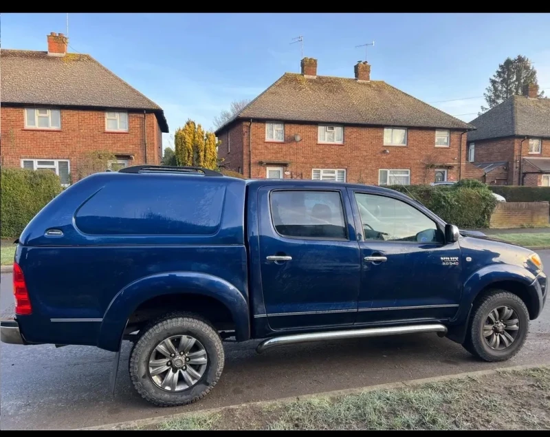 Toyota Hilux 3.0 171кс, снимка 2 - Автомобили и джипове - 49484505