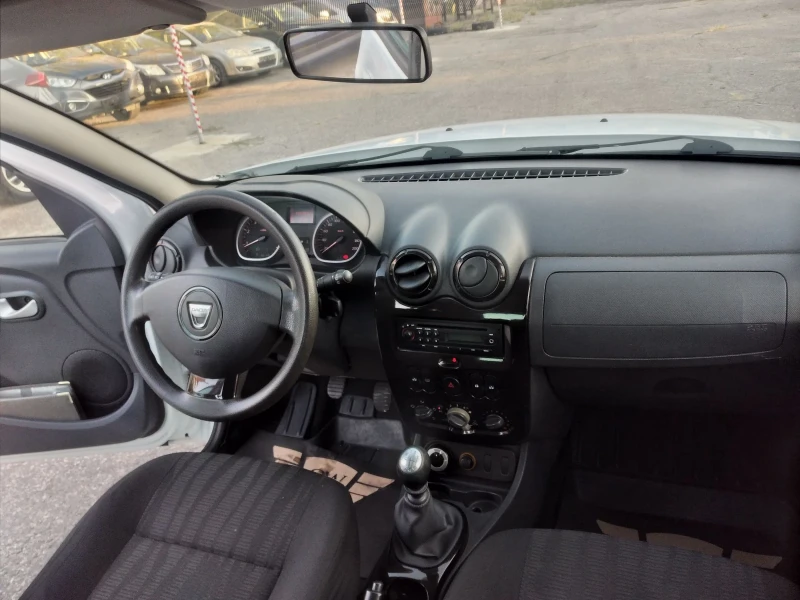 Dacia Duster 1.6 4?4, снимка 10 - Автомобили и джипове - 51775459