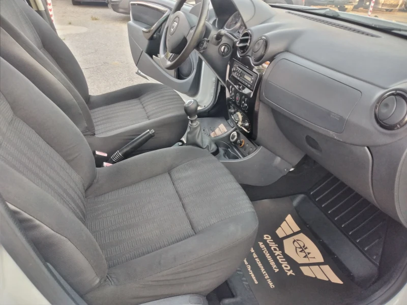 Dacia Duster 1.6 4?4, снимка 11 - Автомобили и джипове - 51775459