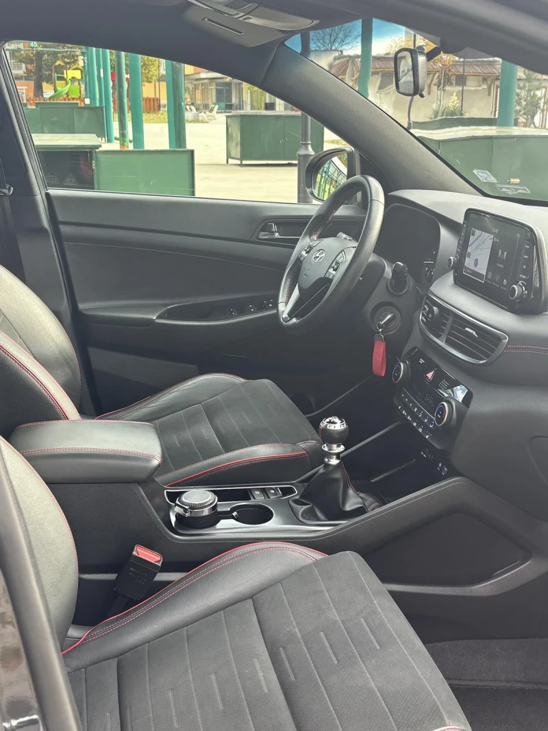 Hyundai Tucson 1.6/NLine, снимка 8 - Автомобили и джипове - 52280960