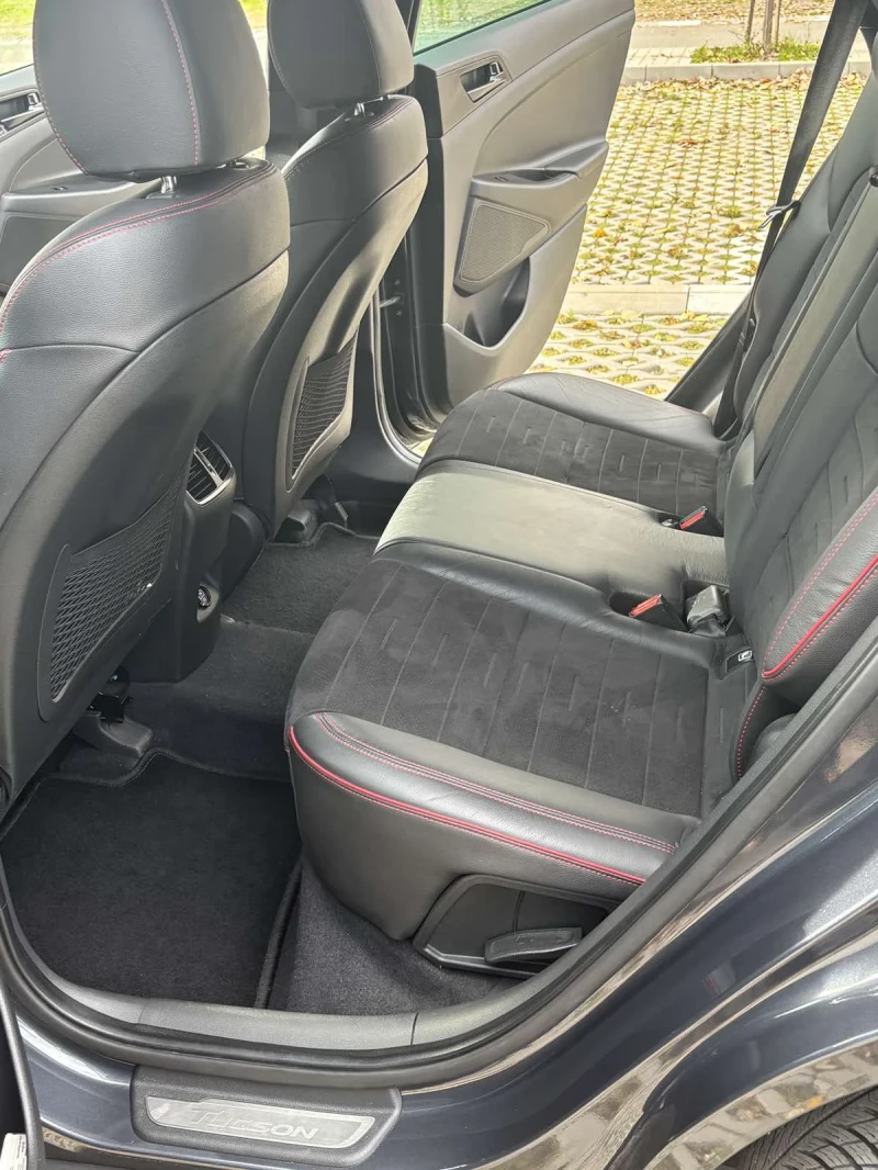 Hyundai Tucson 1.6/NLine, снимка 13 - Автомобили и джипове - 52280960