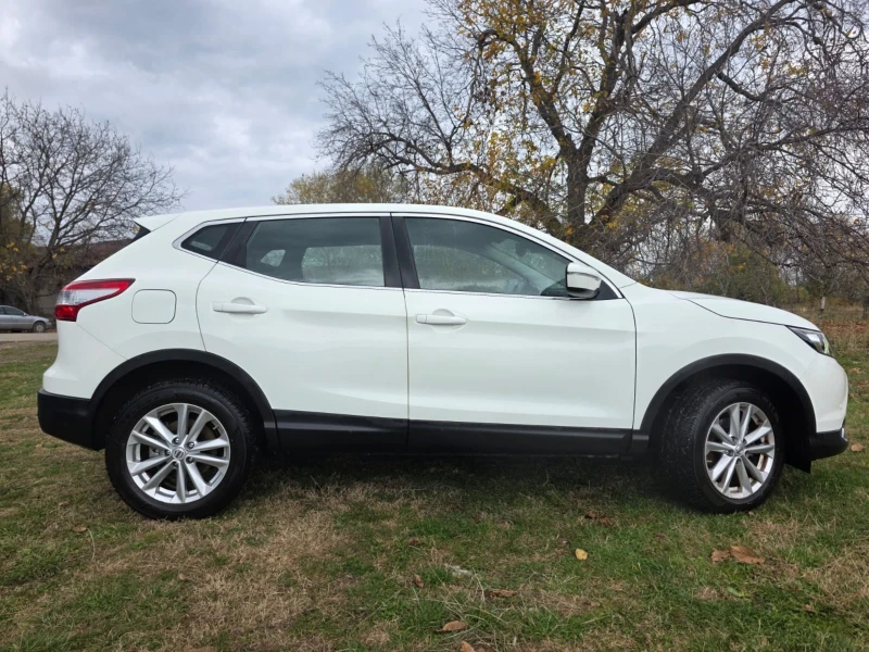 Nissan Qashqai Nissan Qashqai 1.2 DIG-T Tekna 115кс, снимка 11 - Автомобили и джипове - 52394906