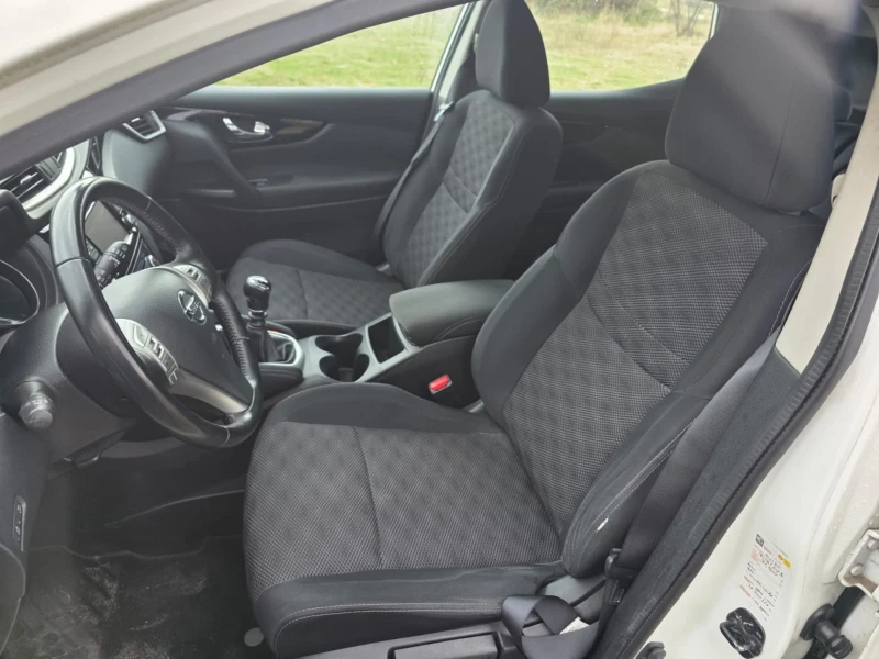 Nissan Qashqai Nissan Qashqai 1.2 DIG-T Tekna 115кс, снимка 8 - Автомобили и джипове - 52394906