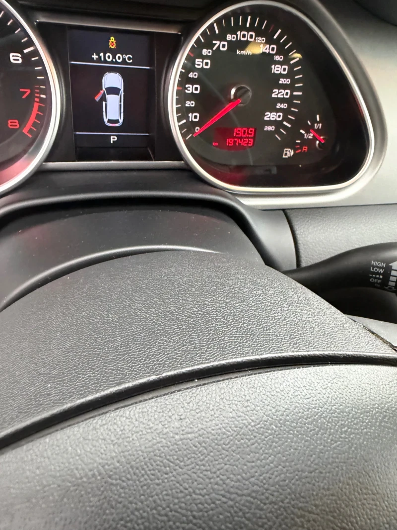 Audi Q7, снимка 9 - Автомобили и джипове - 53484511