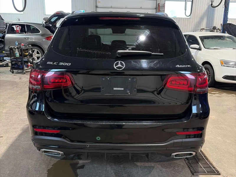 Mercedes-Benz GLC 300  CARFAX, снимка 4 - Автомобили и джипове - 53535251