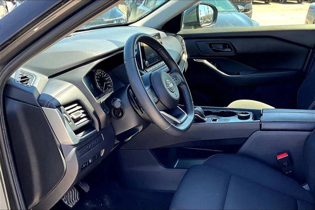 Nissan Rogue S* 4x4* Подгрев* Камера - изображение 8
