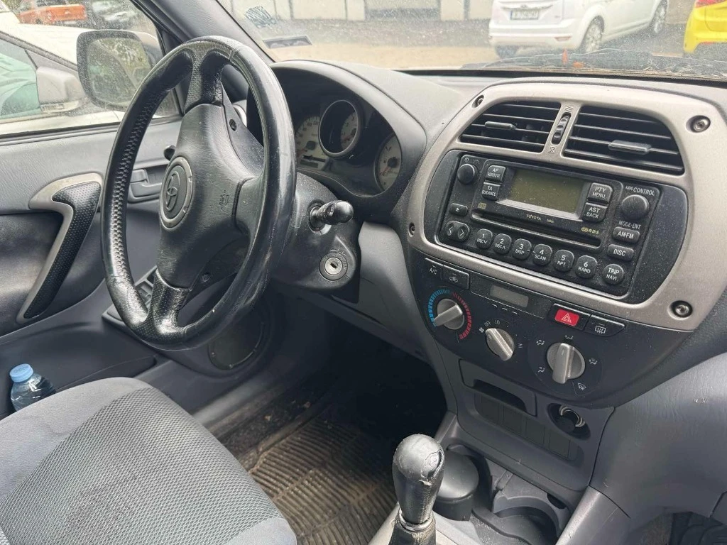 Toyota Rav4 2.0 4X4 - изображение 3