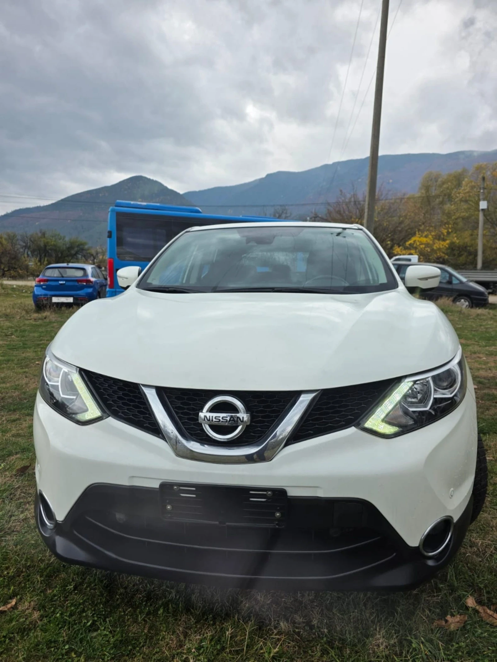 Nissan Qashqai Nissan Qashqai 1.2 DIG-T Tekna 115кс - изображение 3