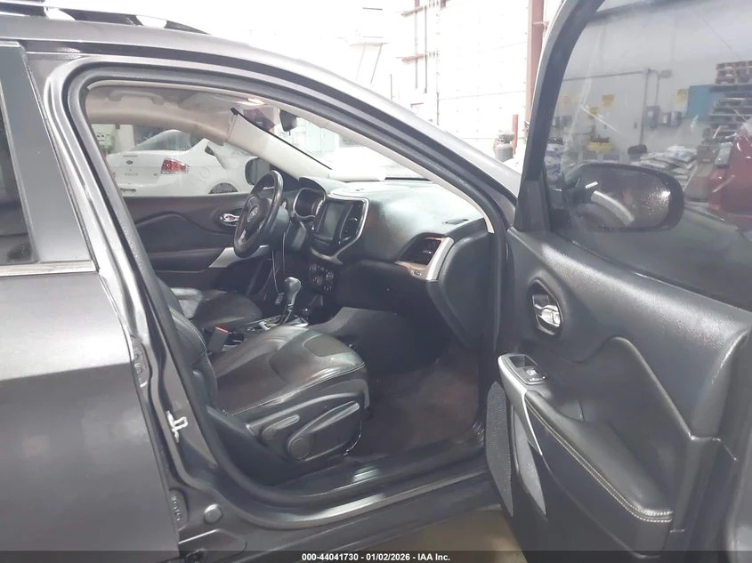 Jeep Cherokee 3.2L V-6 DOHC, 271HP 4X4 Drive | Mobile.bg � ����������� 5