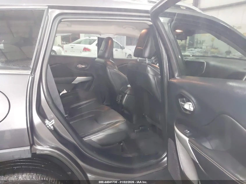 Jeep Cherokee 3.2L V-6 DOHC, 271HP 4X4 Drive | Mobile.bg � ����������� 8