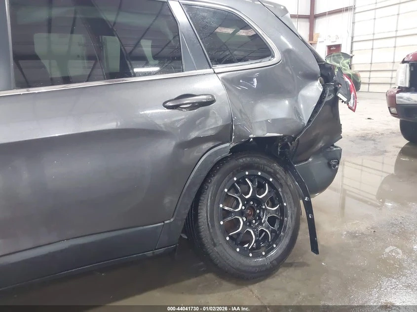 Jeep Cherokee 3.2L V-6 DOHC, 271HP 4X4 Drive | Mobile.bg � ����������� 17