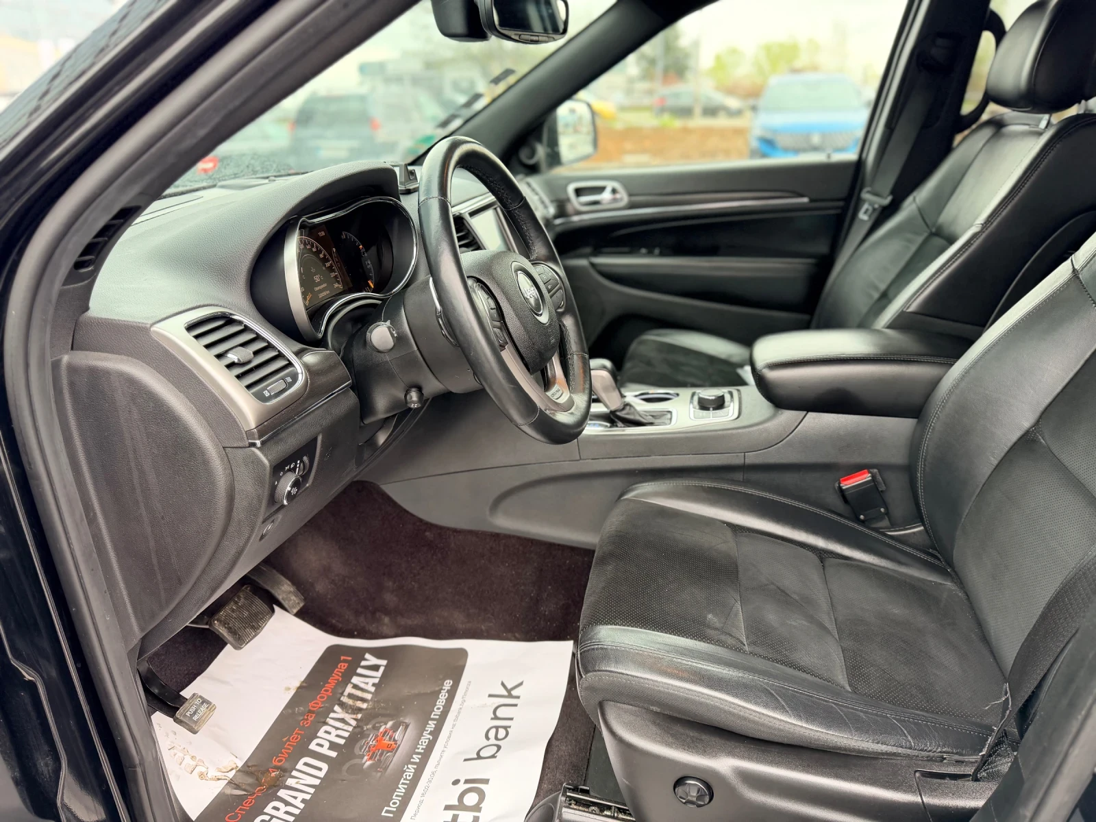 Jeep Grand cherokee 3.0CRD-NIGHT EAGLE-Лизинг през Уникредит , снимка 9 - Автомобили и джипове - 54267827