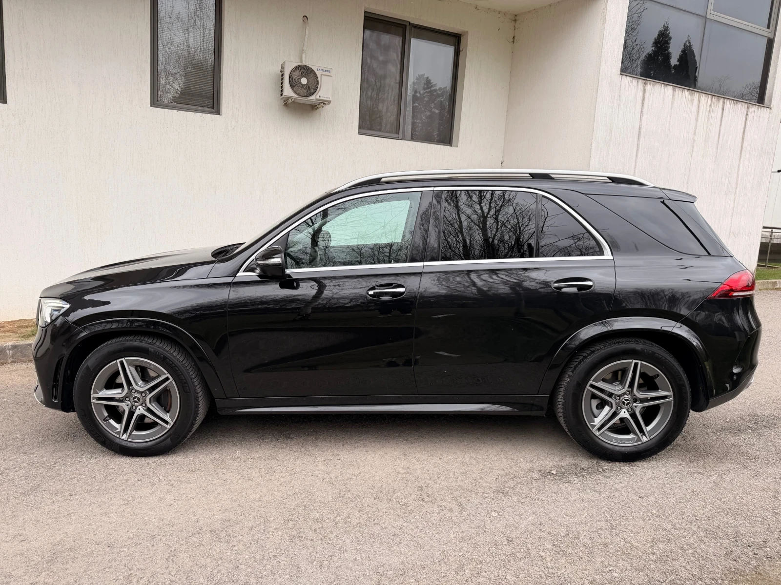 Mercedes-Benz GLE 350 4-MATIC / 300 / AMG OPTIC, снимка 4 - Автомобили и джипове - 54672453