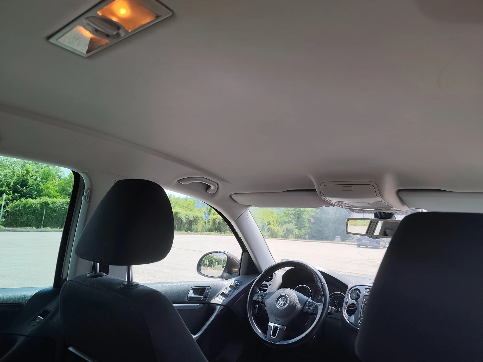 VW Tiguan 2.0 TSI, 180к.с.4x4 DSG, снимка 13 - Автомобили и джипове - 54963777