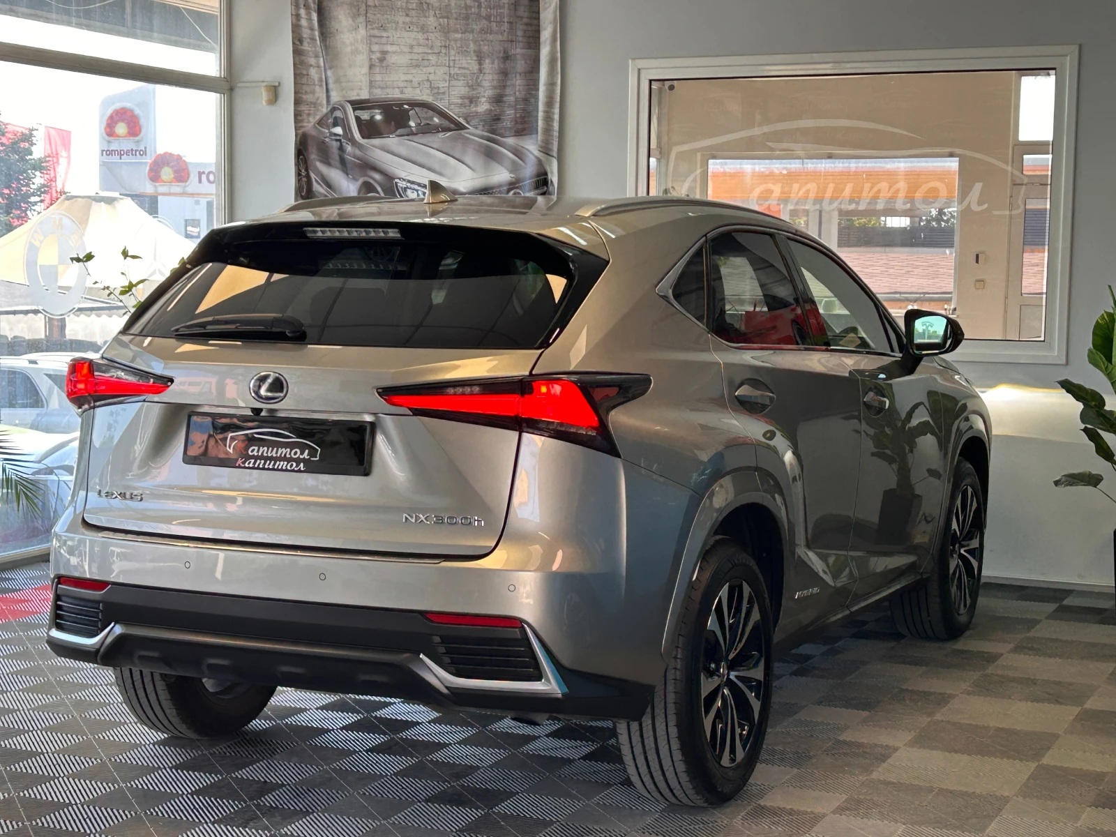 Lexus NX 300h 2.5 HYBRID PACK DESIGN 197, снимка 6 - Автомобили и джипове - 55002310