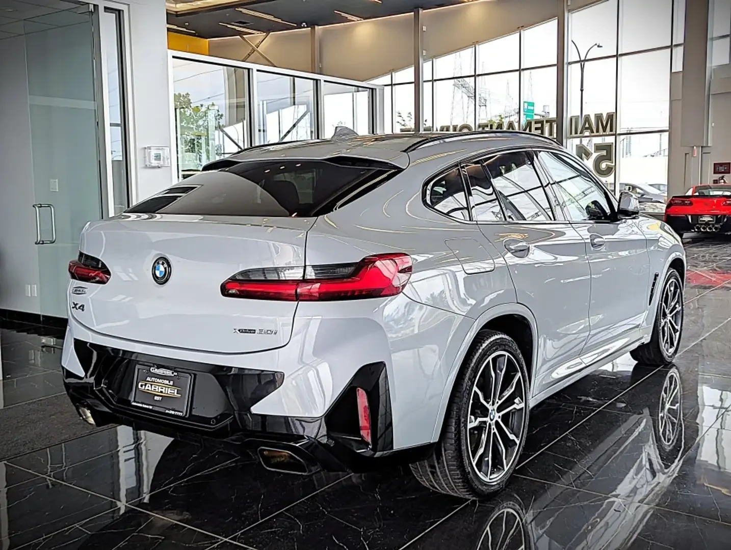 BMW X4 M* SPORT* FACELIFT* ��������* ������* �����* LANE* | Mobile.bg � ����������� 2