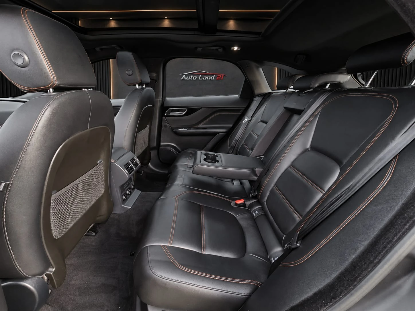 Jaguar F-PACE 2.5d* 240кс* AWD* ADVANTAGE* 96000км, снимка 8 - Автомобили и джипове - 55561563