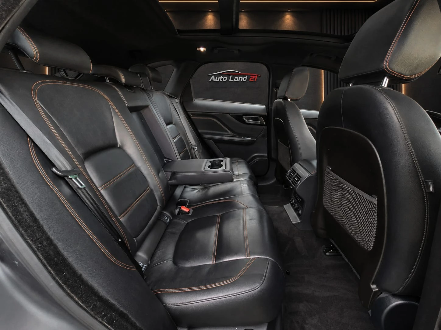 Jaguar F-PACE 2.5d* 240кс* AWD* ADVANTAGE* 96000км, снимка 9 - Автомобили и джипове - 55561563