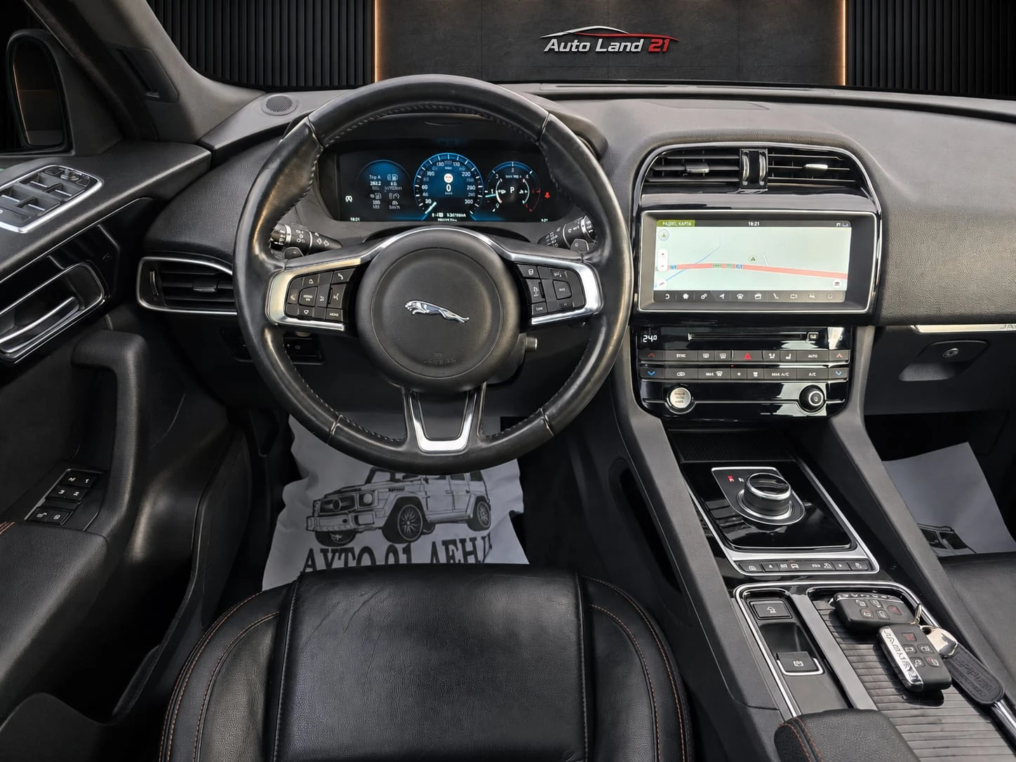 Jaguar F-PACE 2.5d* 240кс* AWD* ADVANTAGE* 96000км, снимка 13 - Автомобили и джипове - 55561563