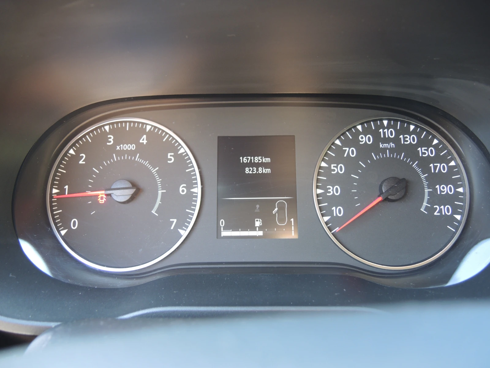 Dacia Duster 1.5dCi 4х4 Prestige, снимка 5 - Автомобили и джипове - 55596370