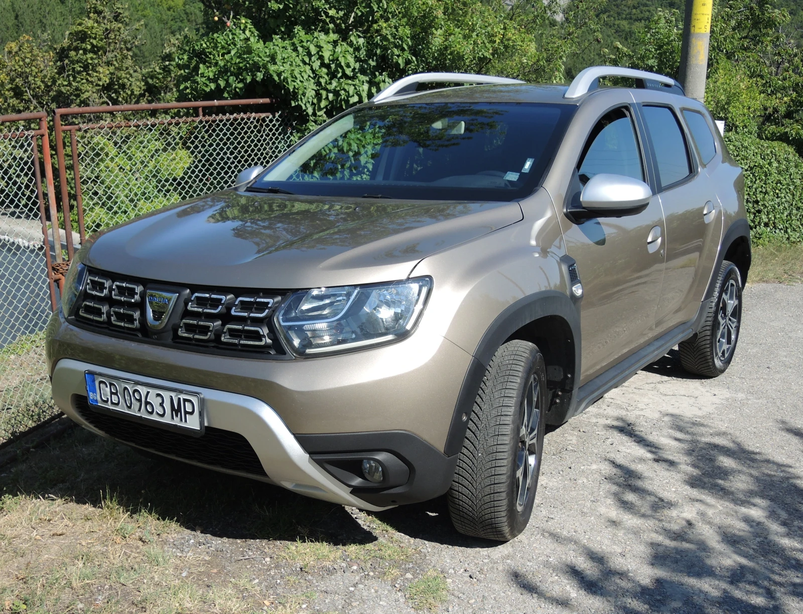Dacia Duster 1.5dCi 4х4 Prestige, снимка 2 - Автомобили и джипове - 55596370