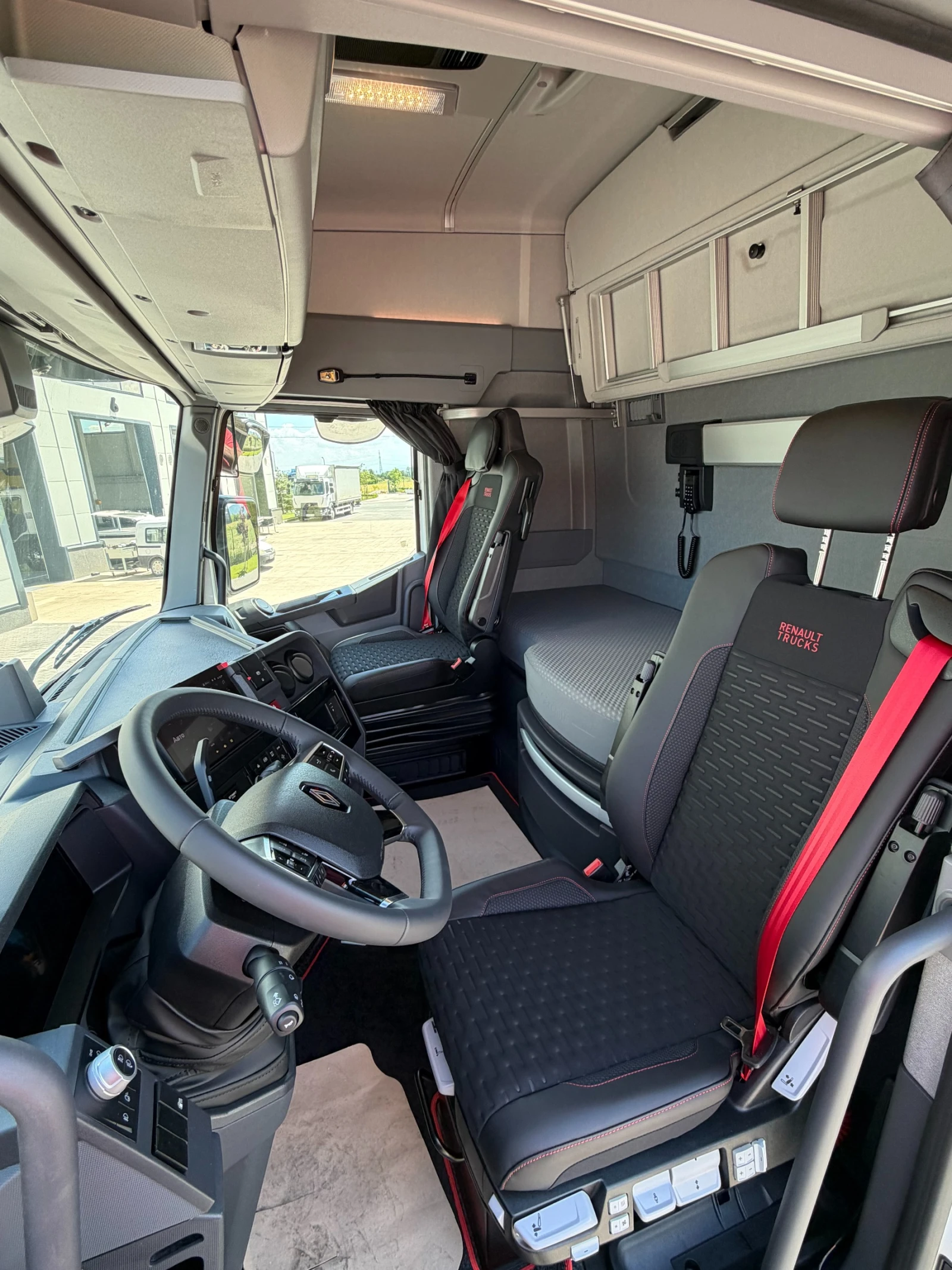 Renault T HIGH 480* ЧИСТО НОВ* ТУРБО КАМПАУНД* РЕТАРДЕР* , снимка 9 - Камиони - 54837299