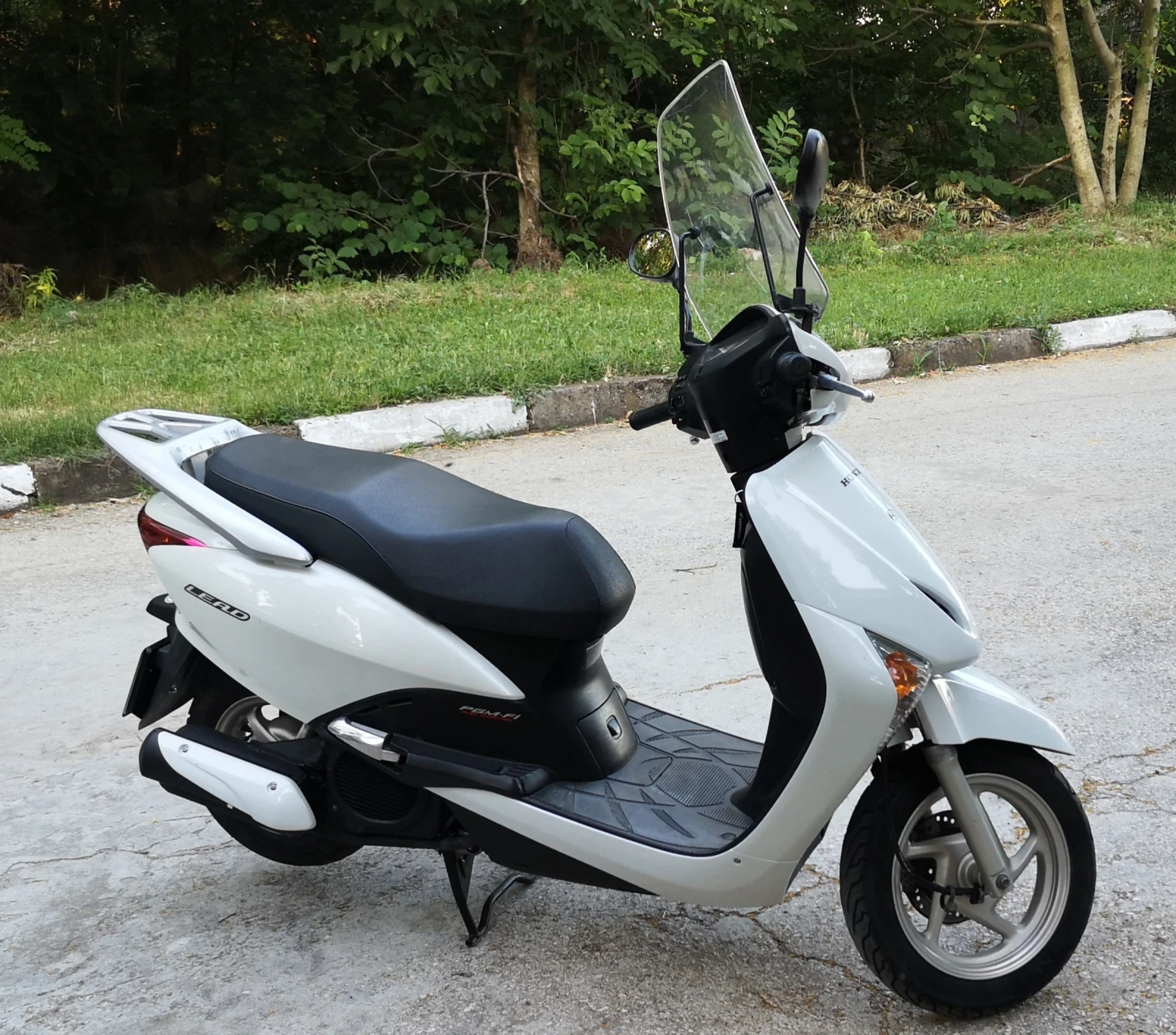 Honda Lead NHX110WH