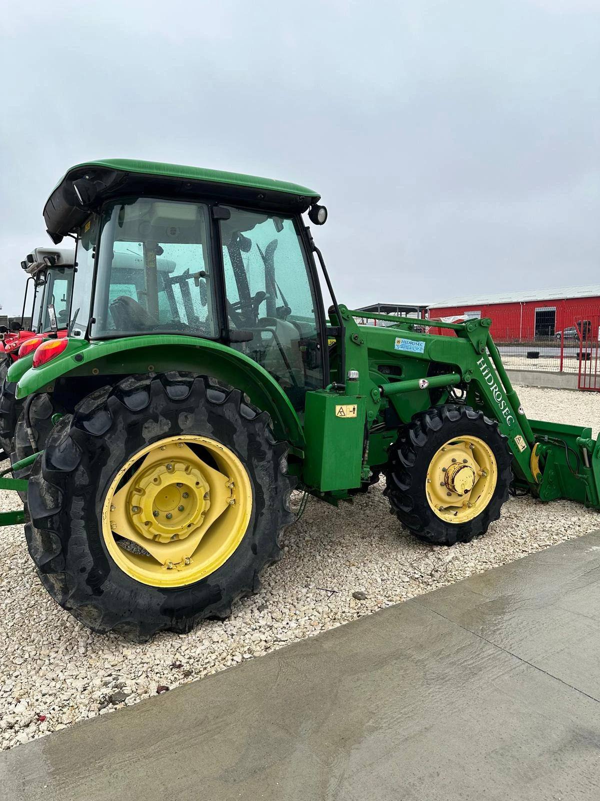 Трактор John Deere 5083 E - изображение 4