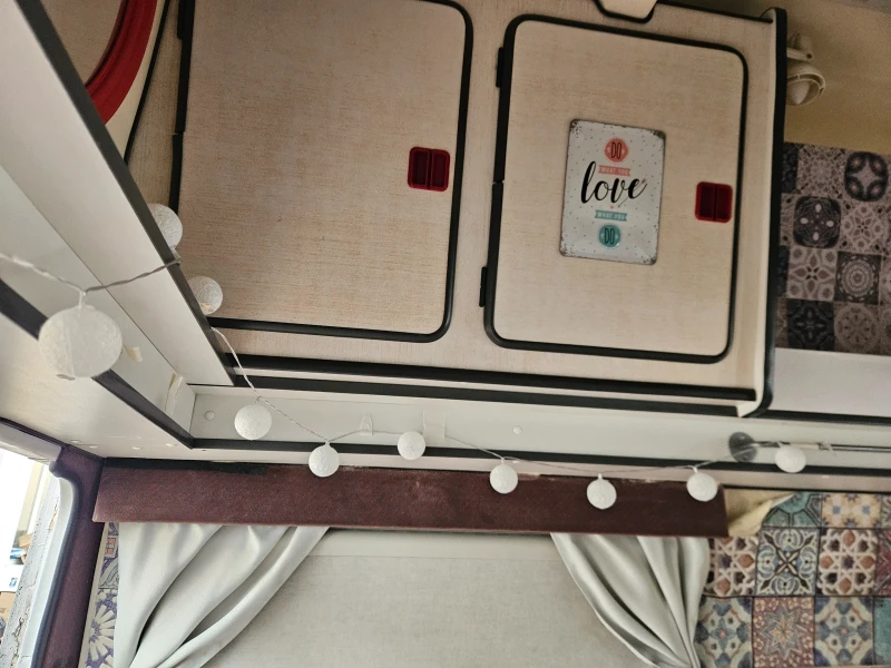 Кемпер Ford Транзит, снимка 9 - Каравани и кемпери - 52901461