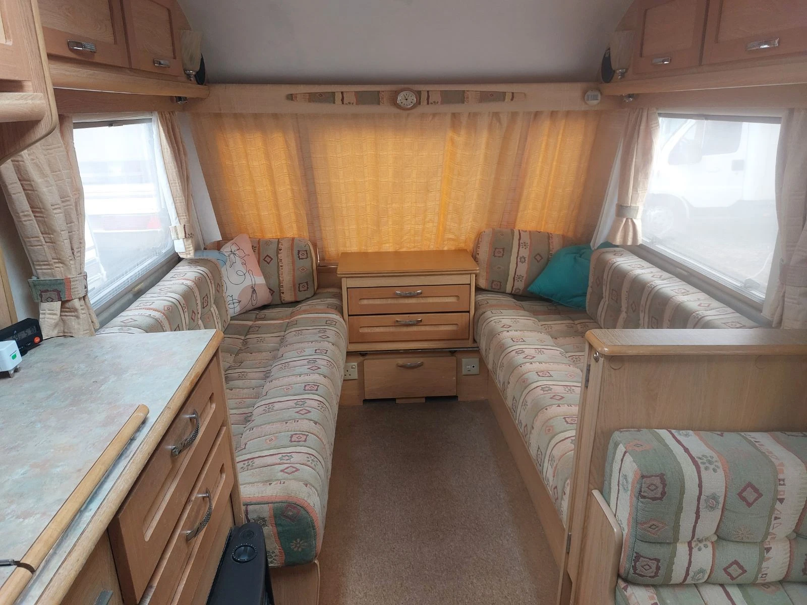 Каравана Eldis Avante , снимка 4 - Каравани и кемпери - 54138179