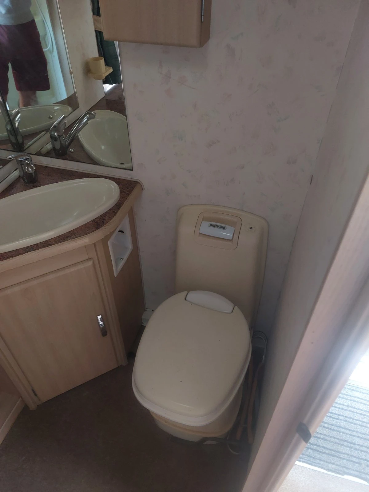 Каравана Eldis Avante , снимка 16 - Каравани и кемпери - 54138179