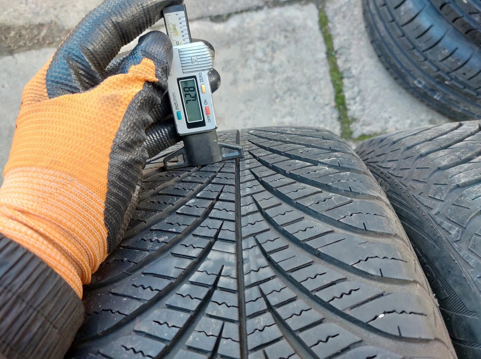 ���� 215/60R16 | Mobile.bg � ����������� 3