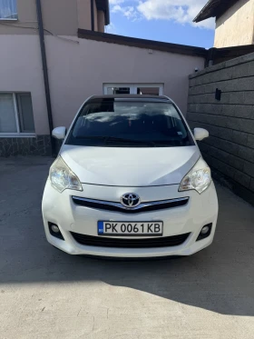 Toyota Verso S Панорамен покрив и камера за задно виждане, снимка 1