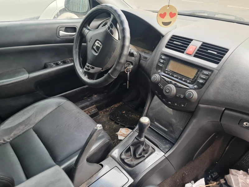 Honda Accord 2.2 cdti, снимка 4 - Автомобили и джипове - 45949117