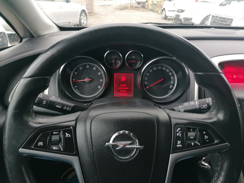 Opel Astra 1.4, снимка 8 - Автомобили и джипове - 43758846