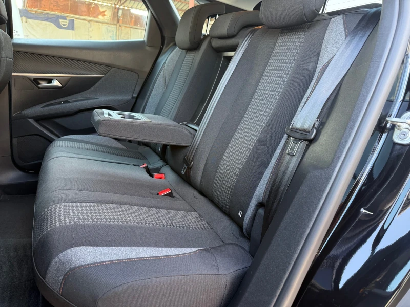 Peugeot 3008 1.5 BlueHDI ACTIVE PACK , СОБСТВЕН ЛИЗИНГ / БАРТЕР, снимка 9 - Автомобили и джипове - 50613508