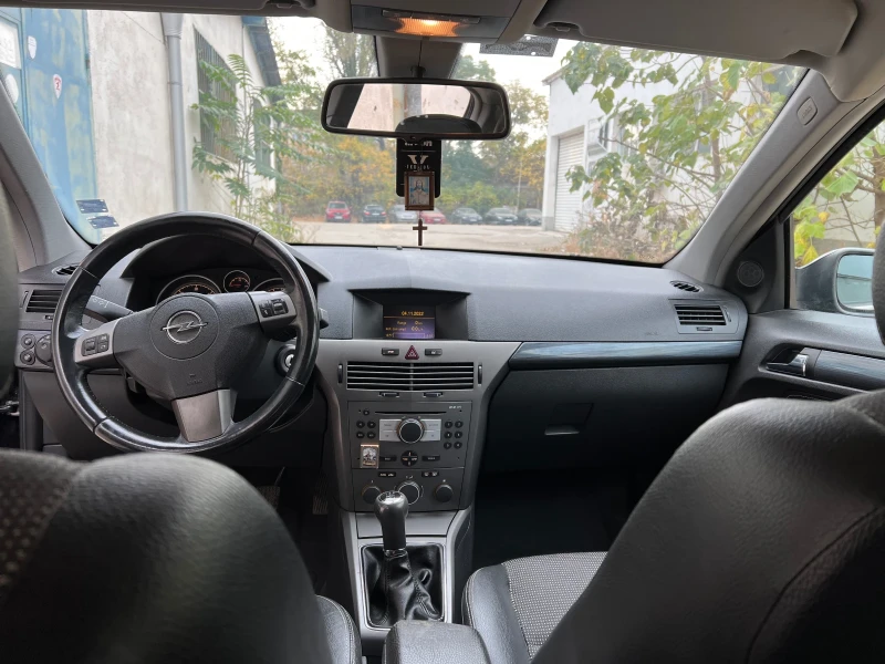 Opel Astra 1.7CDTI, снимка 11 - Автомобили и джипове - 52622478
