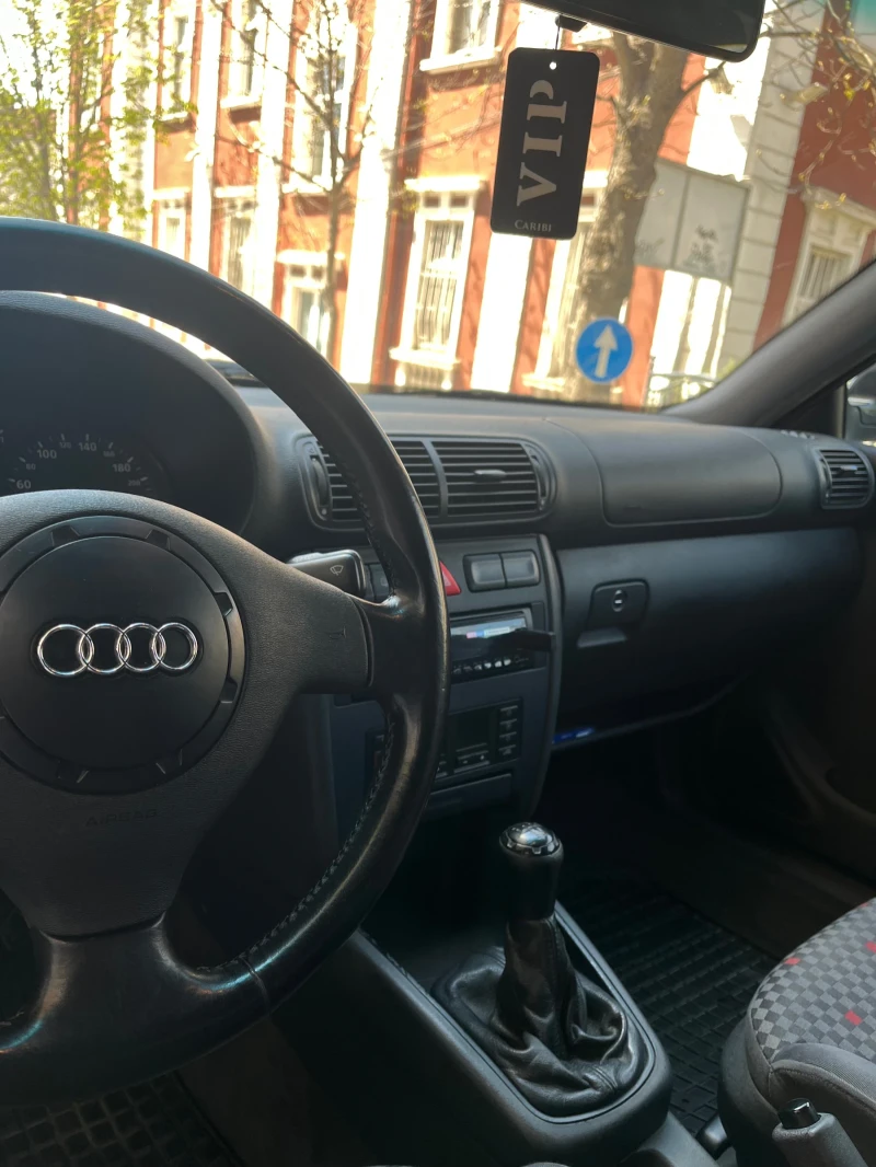 Audi A3 1.8, снимка 6 - Автомобили и джипове - 52432604