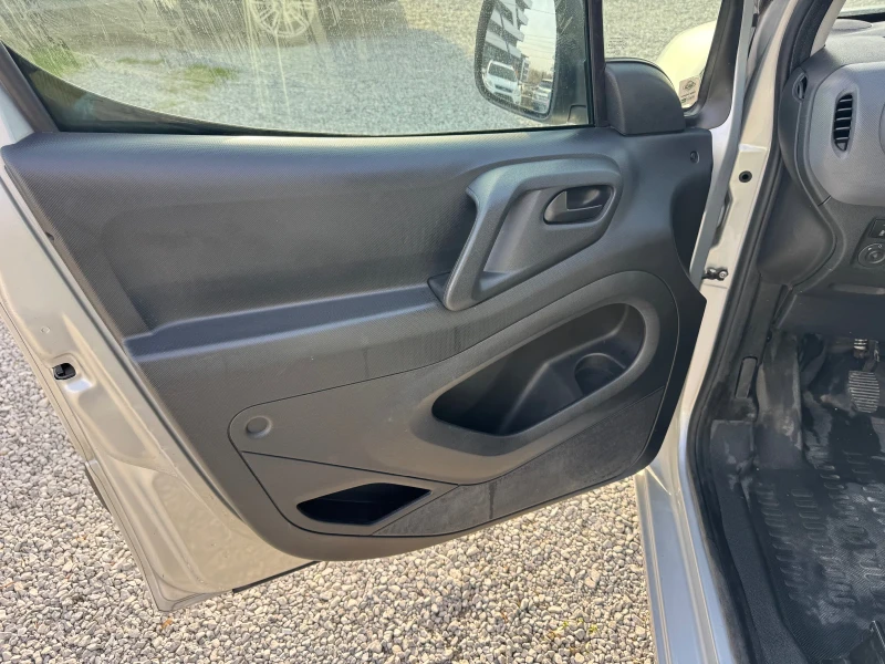 Peugeot Partner LONG* 4+ 1* KLIMA* 1.6hdi 99hp* 2017г* евро 6в* , снимка 4 - Автомобили и джипове - 52722891