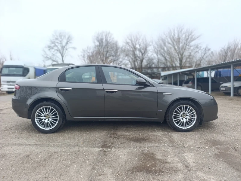 Alfa Romeo 159 1.9 JTDm, снимка 3 - Автомобили и джипове - 53294444