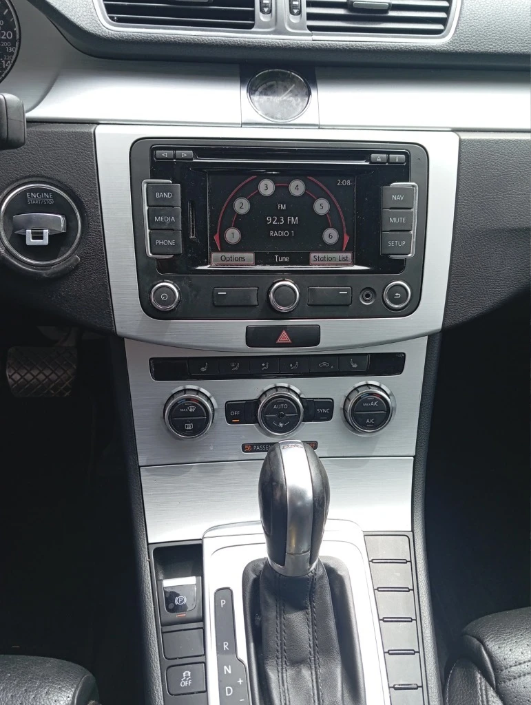 VW Passat CC, снимка 9 - Автомобили и джипове - 54413577