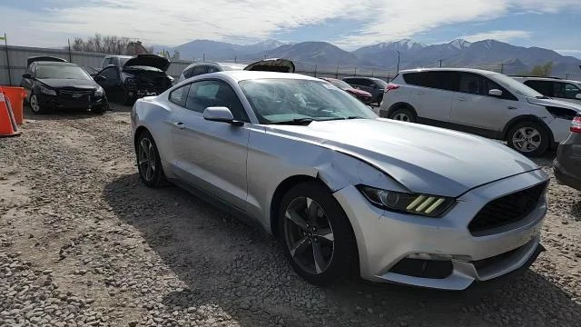 Ford Mustang 3.7L Fastback V6, снимка 13 - Автомобили и джипове - 54483585