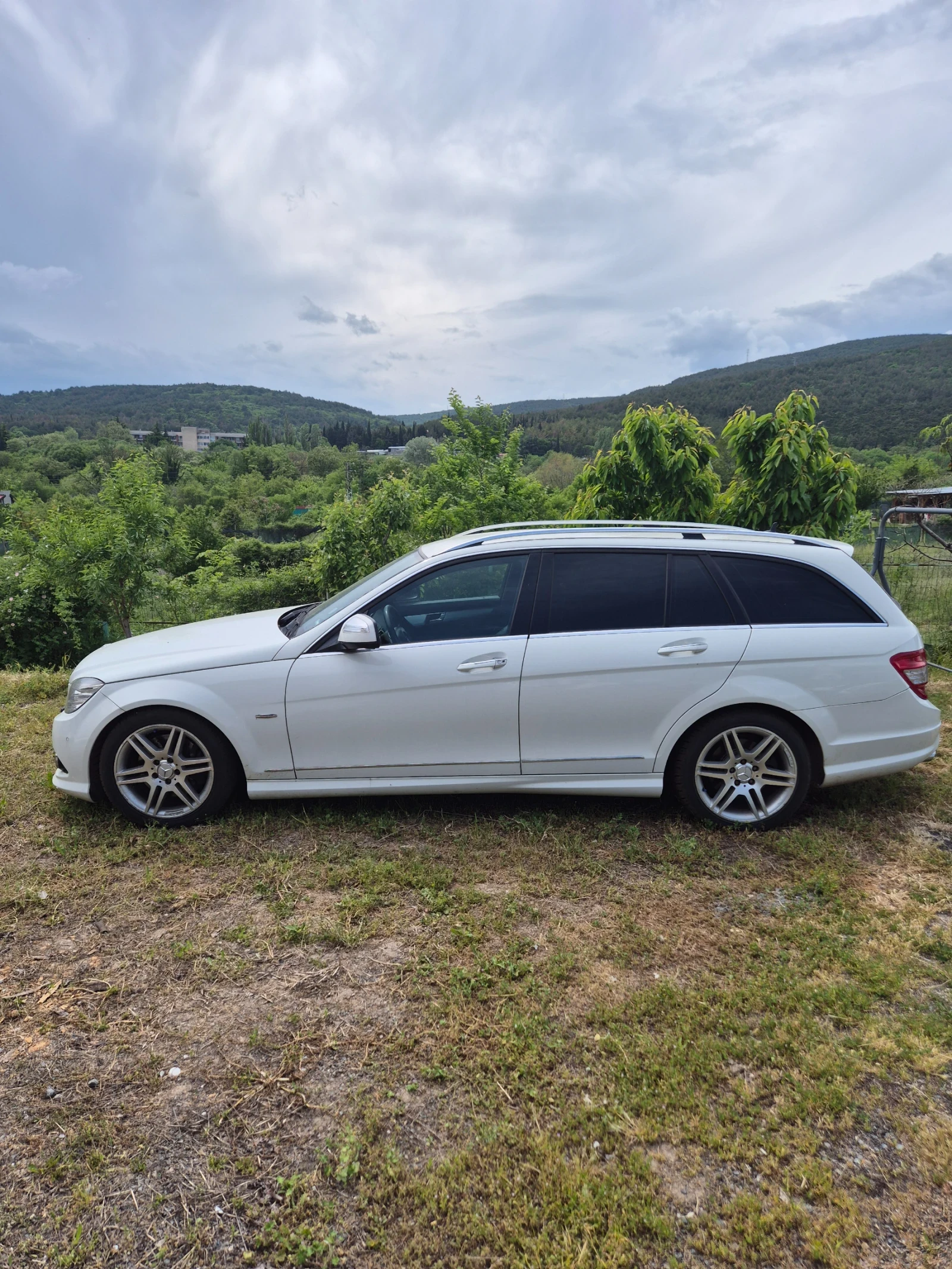 Mercedes-Benz C 320 4matic AMG пакет - изображение 3