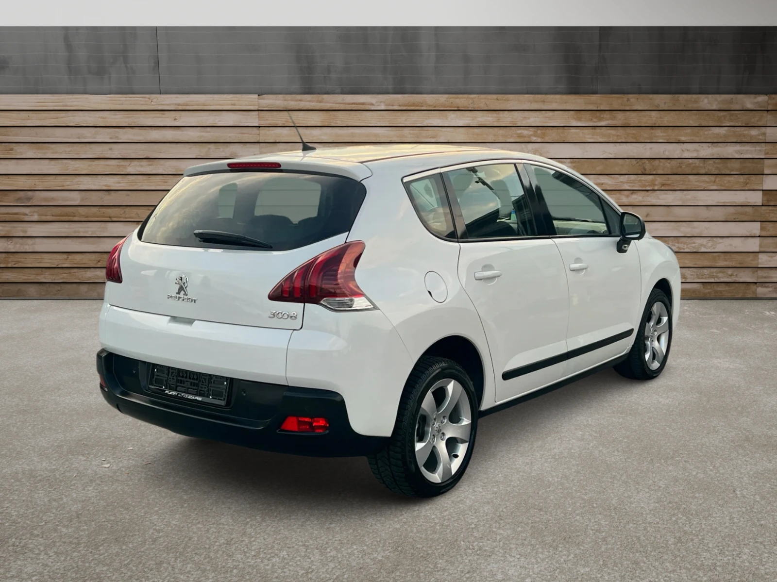 Peugeot 3008 1.6HDi ГАРАНТИРАН ПРОБЕГ 180000км НАПЪЛНО ОСЛУЖЕН  - изображение 4