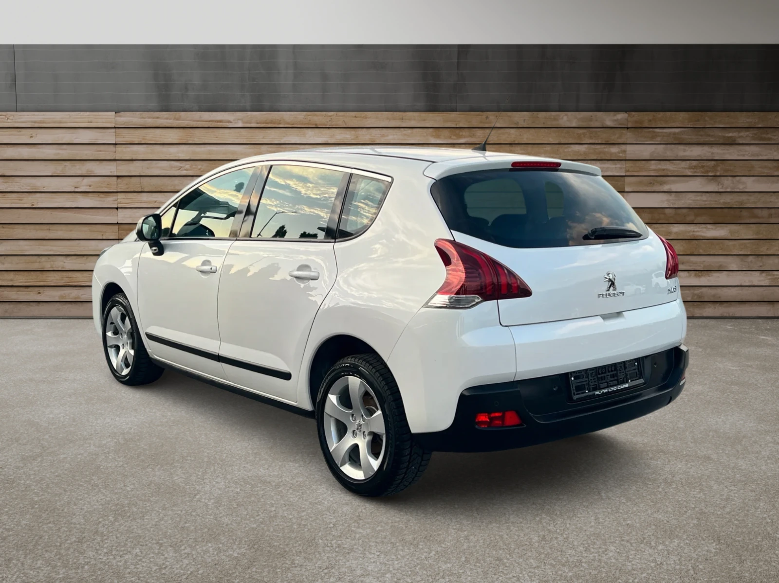 Peugeot 3008 1.6HDi ГАРАНТИРАН ПРОБЕГ 180000км НАПЪЛНО ОСЛУЖЕН  - изображение 6